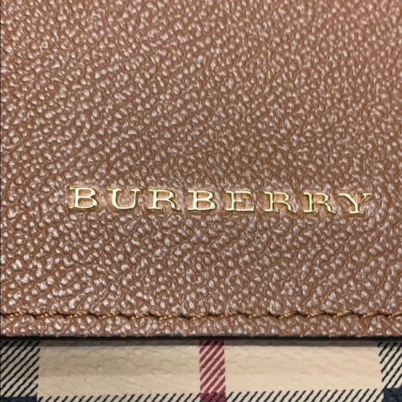 Brand new authentic Burberry crossbody Bag clutch - Picture 5 of 8